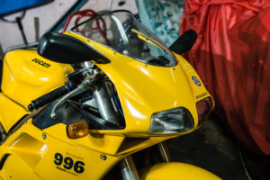 Ducati 996 Желток